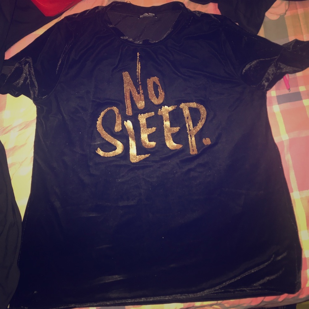 Fashion nova, black velvet “No Sleep”, 2x